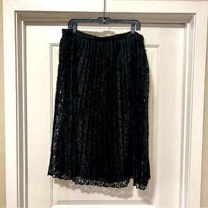 Banana Republic black pleated skirt